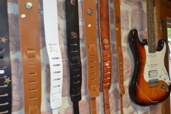 sangles guitare artisanales cuir collonges